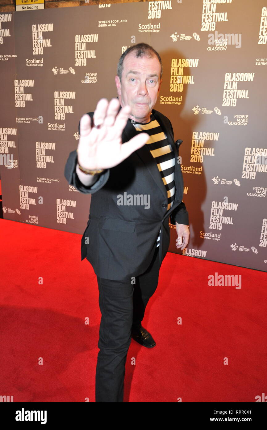 Glasgow, UK. 26 Feb, 2019. Schauspieler, Gavin Mitchell aus TV-Hit zeigen, noch Spiel, auf dem roten Teppich an der Glasgow Film Theater gesehen. Credit: Colin Fisher/Alamy leben Nachrichten Stockfoto