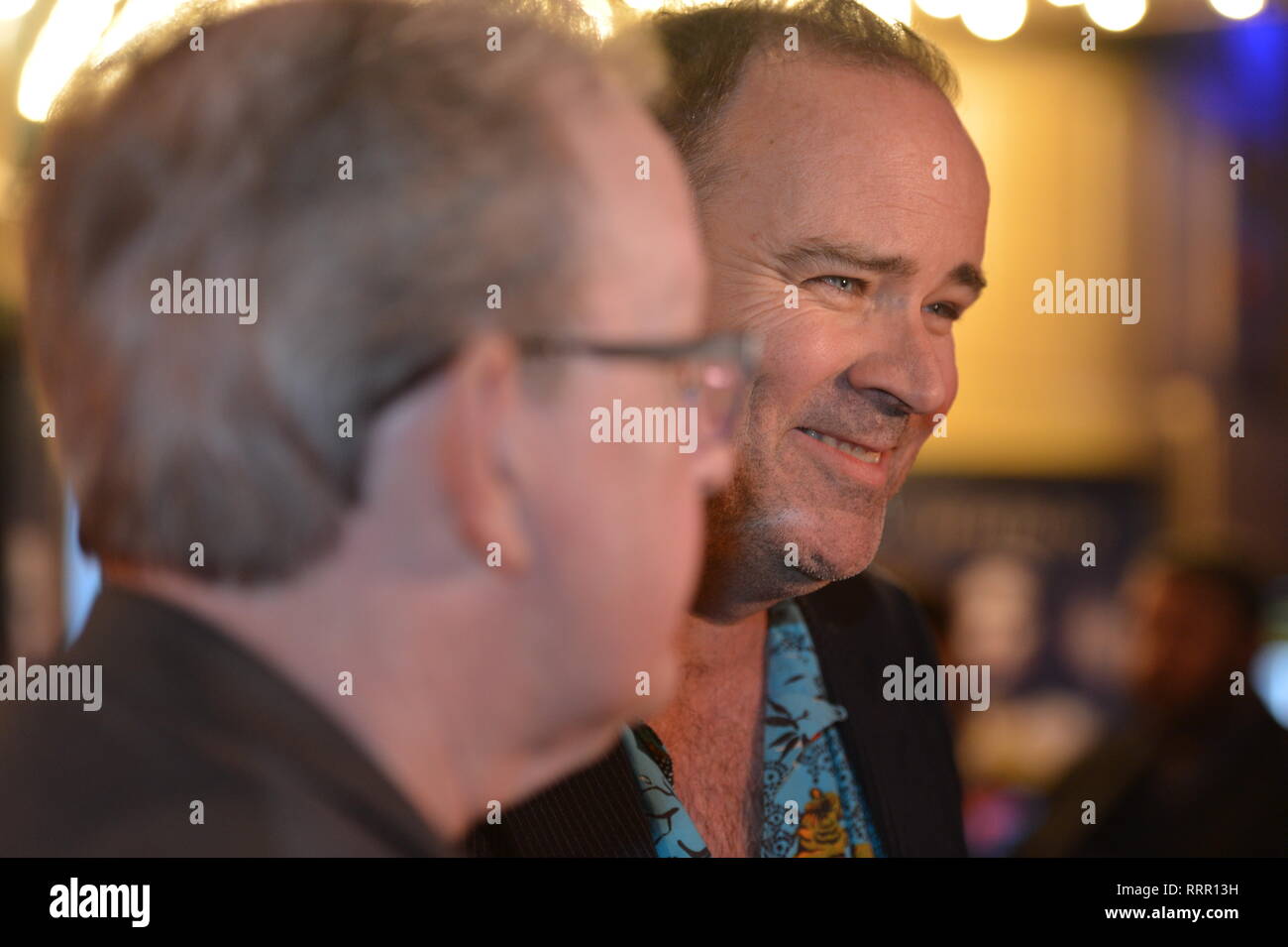 Glasgow, UK. 26 Feb, 2019. Der Schauspieler und Schriftsteller, Ford Kiernan (links) und Greg Hemphill (rechts) aus dem TV-Hit zeigen, noch Spiel, auf dem roten Teppich an der Glasgow Film Theater gesehen. Credit: Colin Fisher/Alamy leben Nachrichten Stockfoto