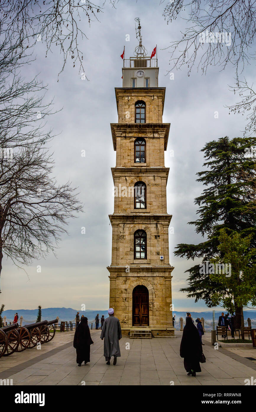 Bursa/Türkei - am 25. Januar 2019: Bursa Clock Tower. Beliebte touristische Reiseziel von Bursa Stockfoto