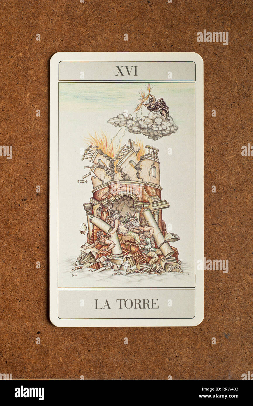 Tarotkarte der turm Fotos und Bildmaterial in hoher Auflösung Alamy