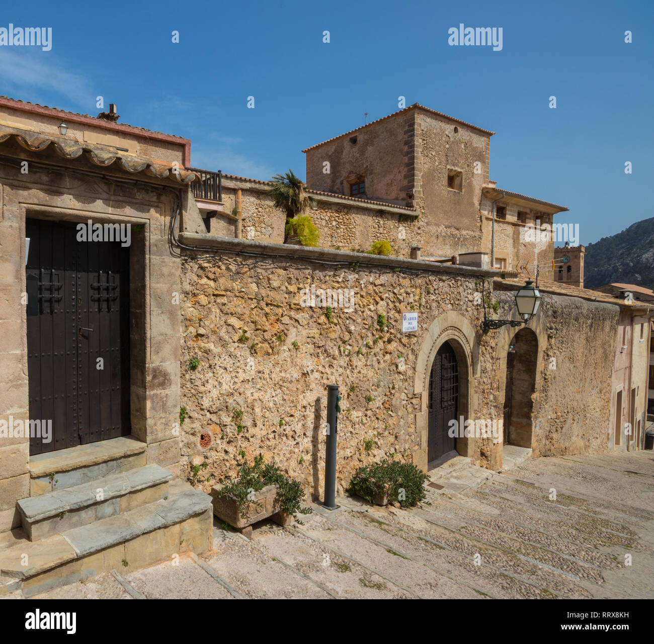 Traditionelles Gebäude in der Nähe des El Calvari Kapelle in Pollenca Stadt, Mallorca (Mallorca), Balearen, Spanien Stockfoto