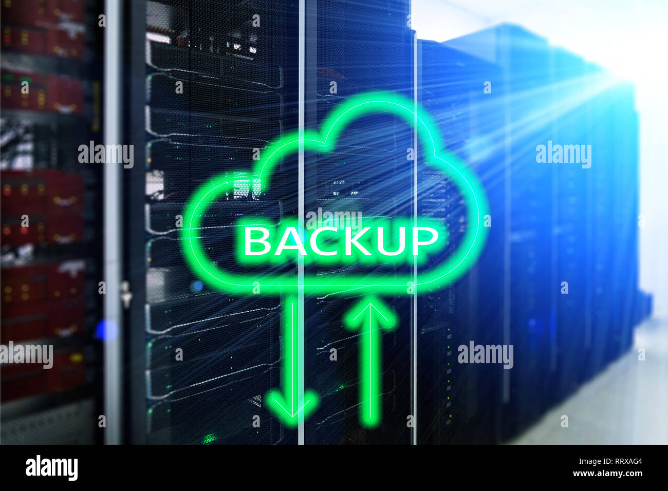Backup System Recovery Technology Konzept auf modernen Serverraum Hintergrund Stockfoto