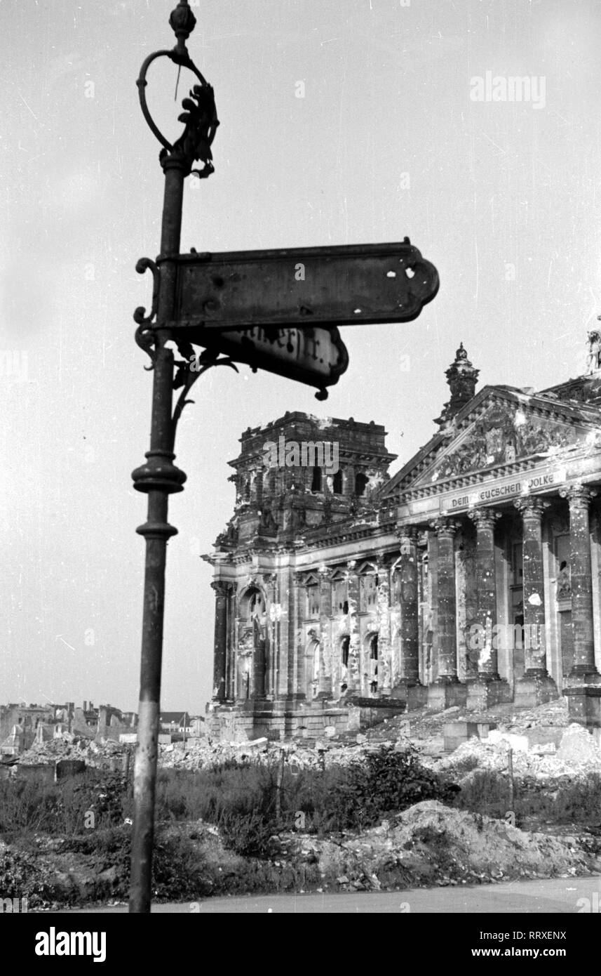 Deutschland - Die zerstörte "Reichstag" (1918-1945) in Berlin, 06/1945, I. 071-12 Berlin, Reichstag Deutschland, das Europäische Parlament, den Zweiten Weltkrieg Stockfoto