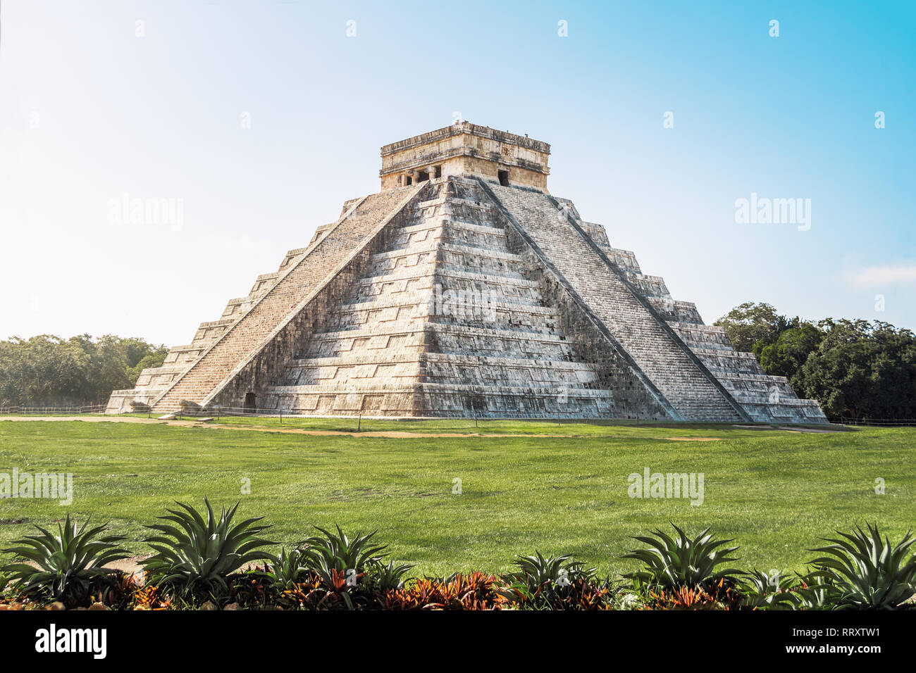 Maya Tempel Pyramide des Kukulkan, Chichen Itza, Yucatan, Mexiko Stockfoto