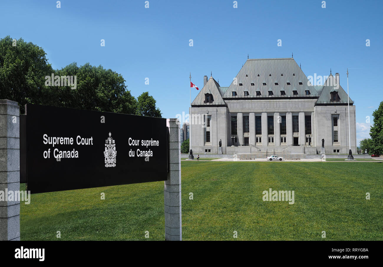 OTTAWA - JUNI 2017: Der oberste Gerichtshof von Kanada ist das höchste Gericht in Kanada, und seine Gebäude in Ottawa ist gleich die Straße hoch vom Parlament, beh Stockfoto