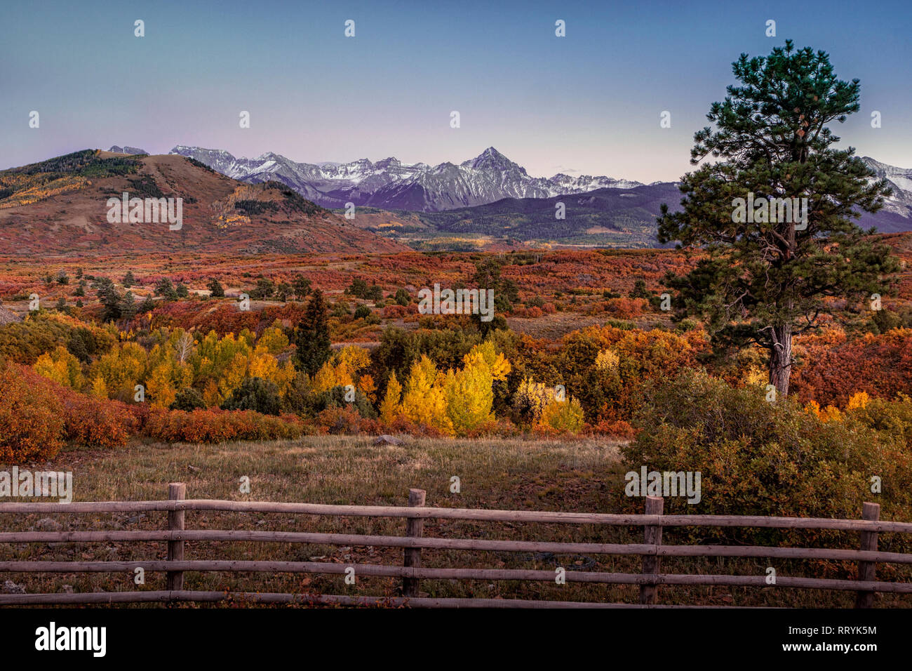 Colorado's Dallas in den San Juan Mountains im Herbst Teilen Stockfoto