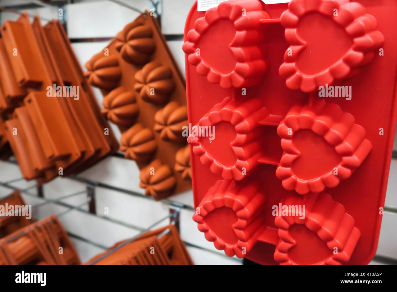 New York Kuchen ist gehen - für Gadgets & Utensilien für kreatives Backen & Kuchen dekorieren zu kaufen. NYC < USA Stockfoto