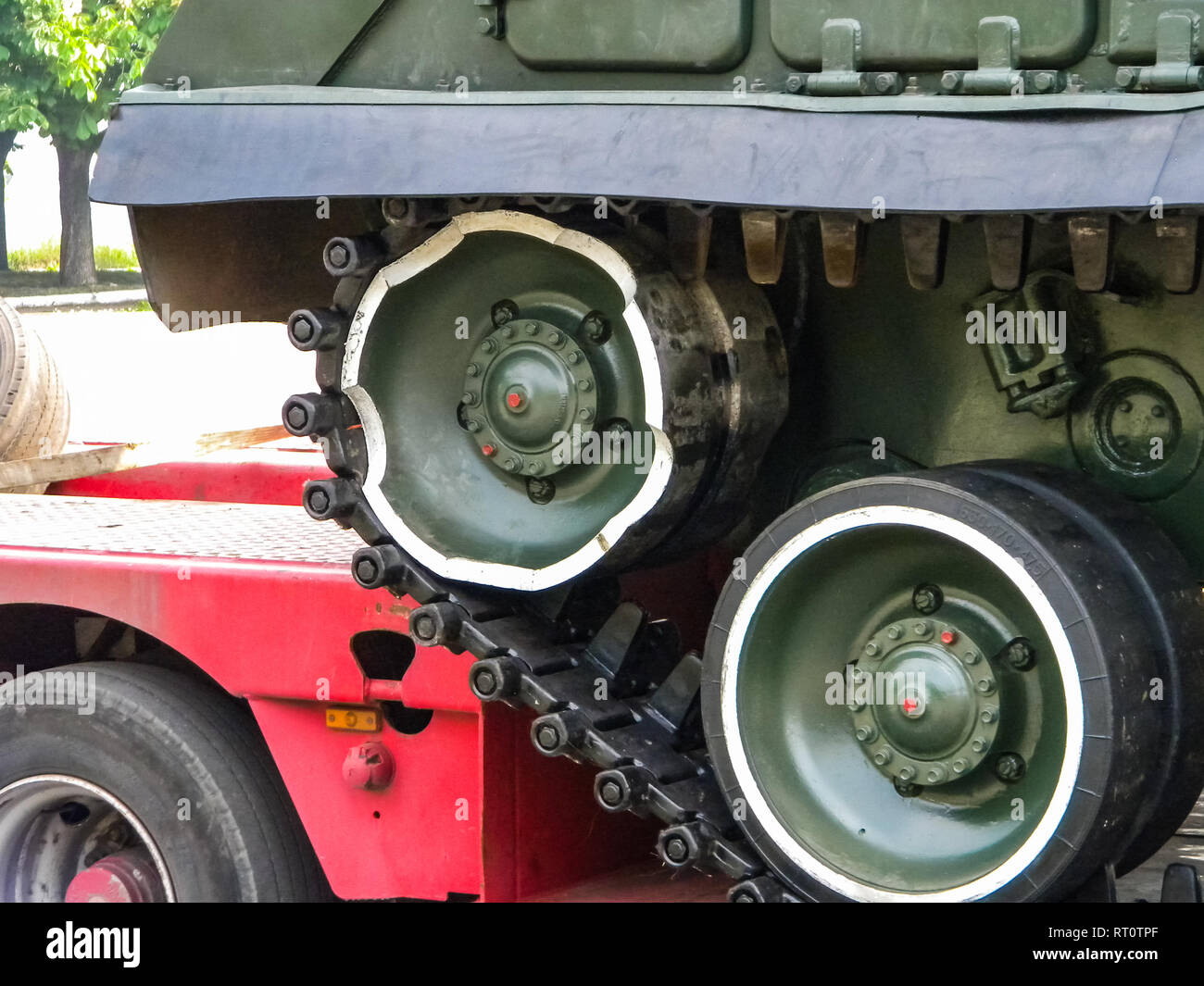 Slavjansk, Ukraine - 20. Juni 2016: Eine Flugabwehrrakete system BUK, Transport eines Gefechts Fahrzeug durch die Stadt zu den anti-terroristischen Ope Stockfoto