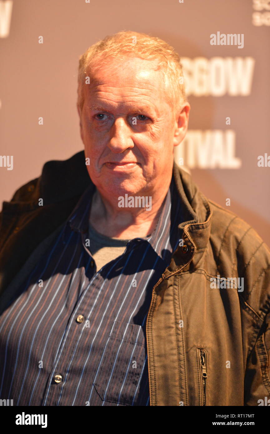 Glasgow, UK. 26 Feb, 2019. Renommierte Künstler, Peter Howson, auf dem roten Teppich bei der Premiere des Films, Prophezeiung gesehen, an der Glasgow Film Theatre. Credit: Colin Fisher/Alamy leben Nachrichten Stockfoto