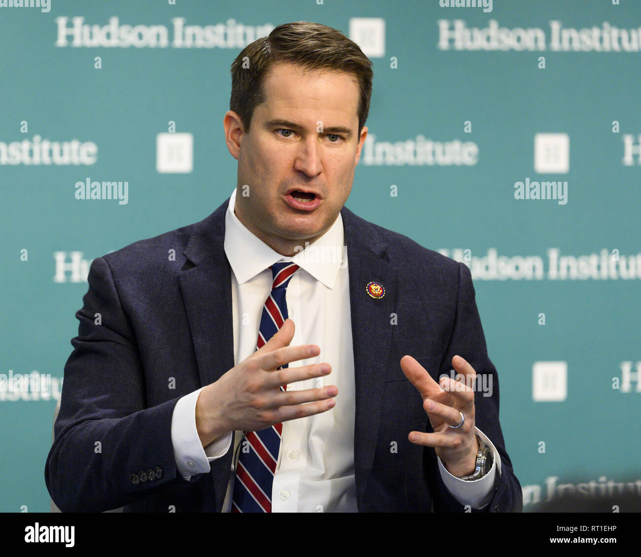 Washington, DC, USA. 27 Feb, 2019. Us-Vertreter Seth Molton (D-MA), sprechen am Hudson Institut Veranstaltung ''Gespräche auf die nationale Sicherheit und die U.S. Naval Power'' am Hudson Institut in Washington, DC am Februar 27, 2019 Credit: Michael Brochstein/ZUMA Draht/Alamy leben Nachrichten Stockfoto