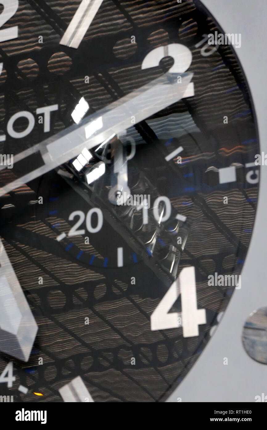 London, Großbritannien. 27 Feb, 2019. Überlegungen beim Premier League Spiel zwischen Chelsea und Tottenham Hotspur an der Stamford Bridge, London, England gesehen am 27. Februar 2019. Foto von Carlton Myrie. Nur die redaktionelle Nutzung, eine Lizenz für die gewerbliche Nutzung erforderlich. Keine Verwendung in Wetten, Spiele oder einer einzelnen Verein/Liga/player Publikationen. Credit: UK Sport Pics Ltd/Alamy leben Nachrichten Stockfoto