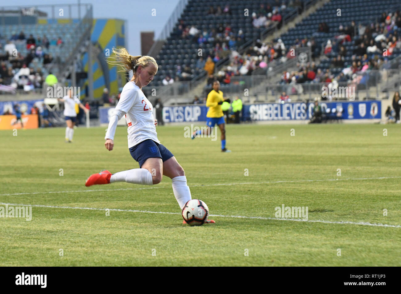 Beth Mead von England Frauen Fußball WM 2019 in eine freundlich-Scores für die England Frauen Fußball-Streiks der gewinnenden Ziel des Spiels in der SheBelieves Schale mit der England Frauen Fußball-Mannschaft im Vergleich zu der Brasilien Frauen Fußball-Team. Professionelle Frauen Fußballer auf dem Spielfeld professionelle Frauen Fußball-Spieler Credit: Don Mennig/Alamy leben Nachrichten Stockfoto