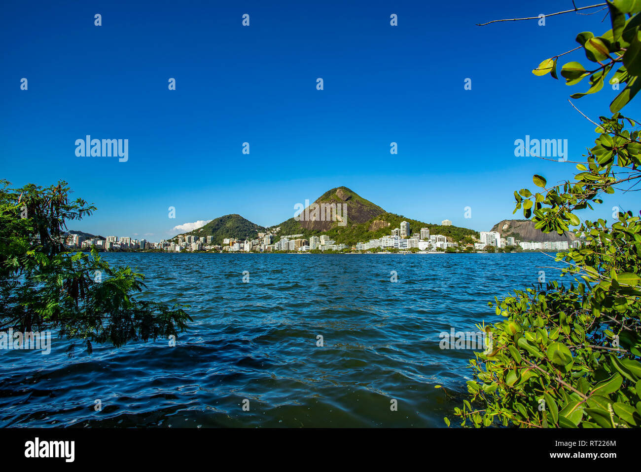 Wundervolle Stadt. Wunderbare Orte in der Welt. Lagune und Nachbarschaft von Ipanema in Rio de Janeiro, Brasilien Südamerika. Stockfoto