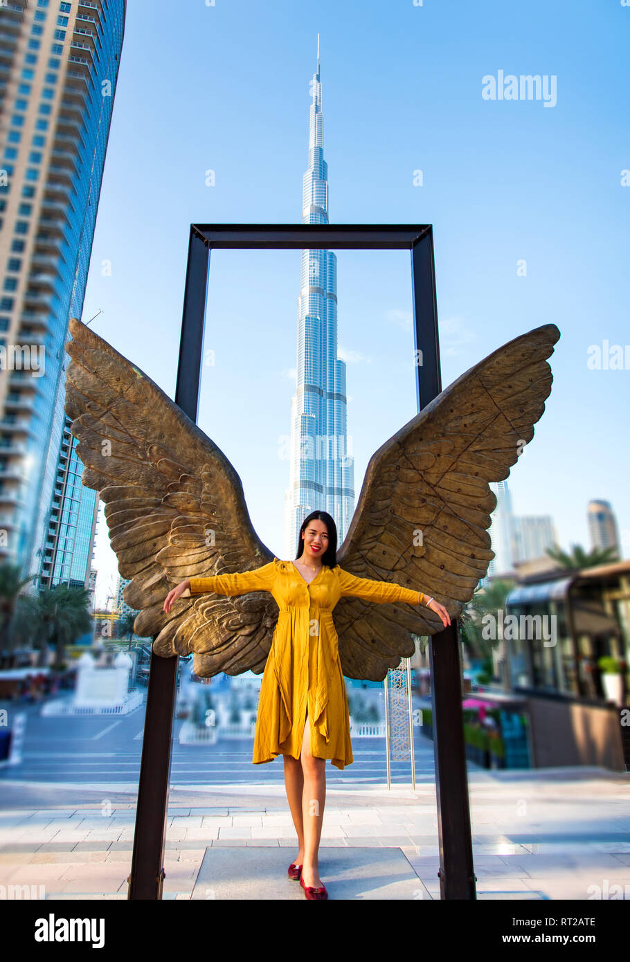 Weibliche Touristen vor Dubai, Vereinigte Arabische Emirate Stockfoto