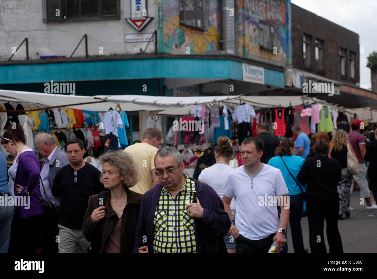 Tourismus: Ein Wochenende auf dem Barras Market in 62 Bain St., Glasgow, Schottland, Großbritannien Stockfoto