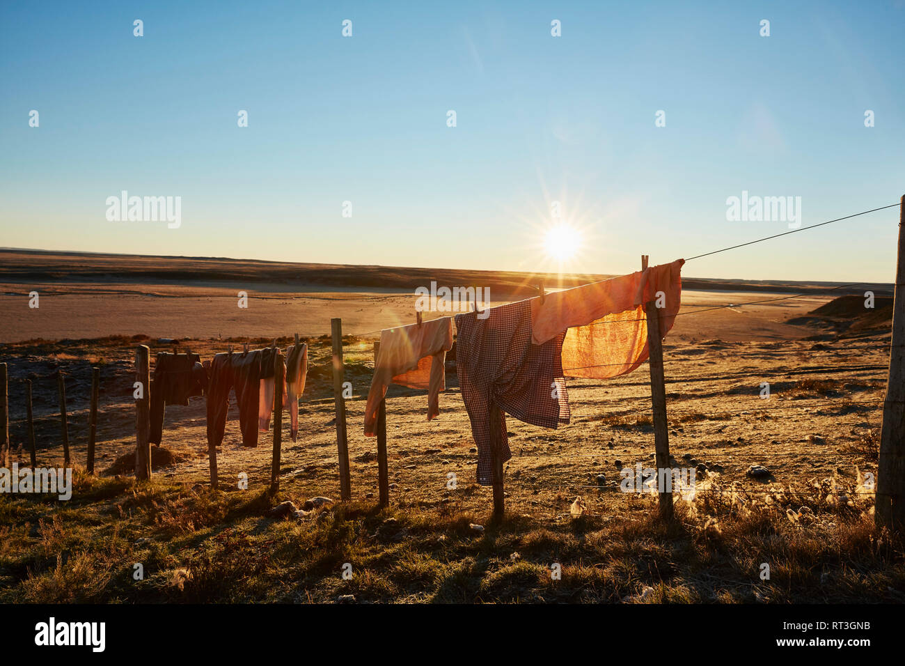 Chile, Feuerland, Kleidung heraus hängen auf einer Wäscheleine einer Estancia zu trocknen Stockfoto