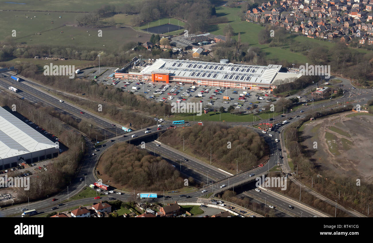 Luftaufnahme der B&Q in Warrington Stockfoto