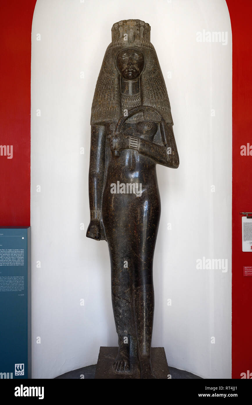 Statue des antiken ägyptischen Königin Tuya, aka Tuy oder Mut-Tuya (D.c 1257 BC) Frau des Pharao Seti 1 der 19. Dynastie, das Alte Ägypten. Vatikan Museum. Stockfoto