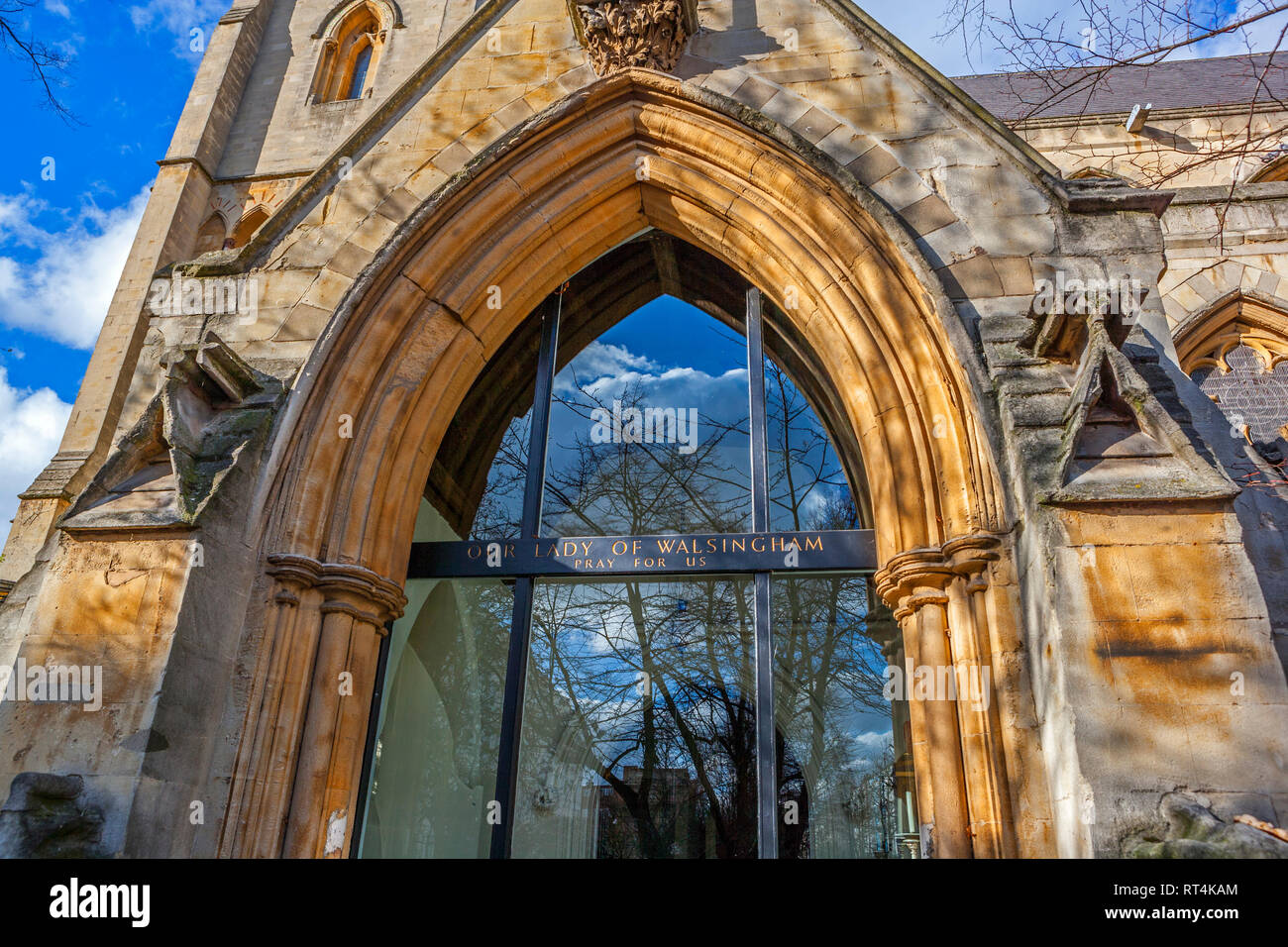 Walsingham Kapelle Fenster, All Saints Church, Notting Hill, London Stockfoto