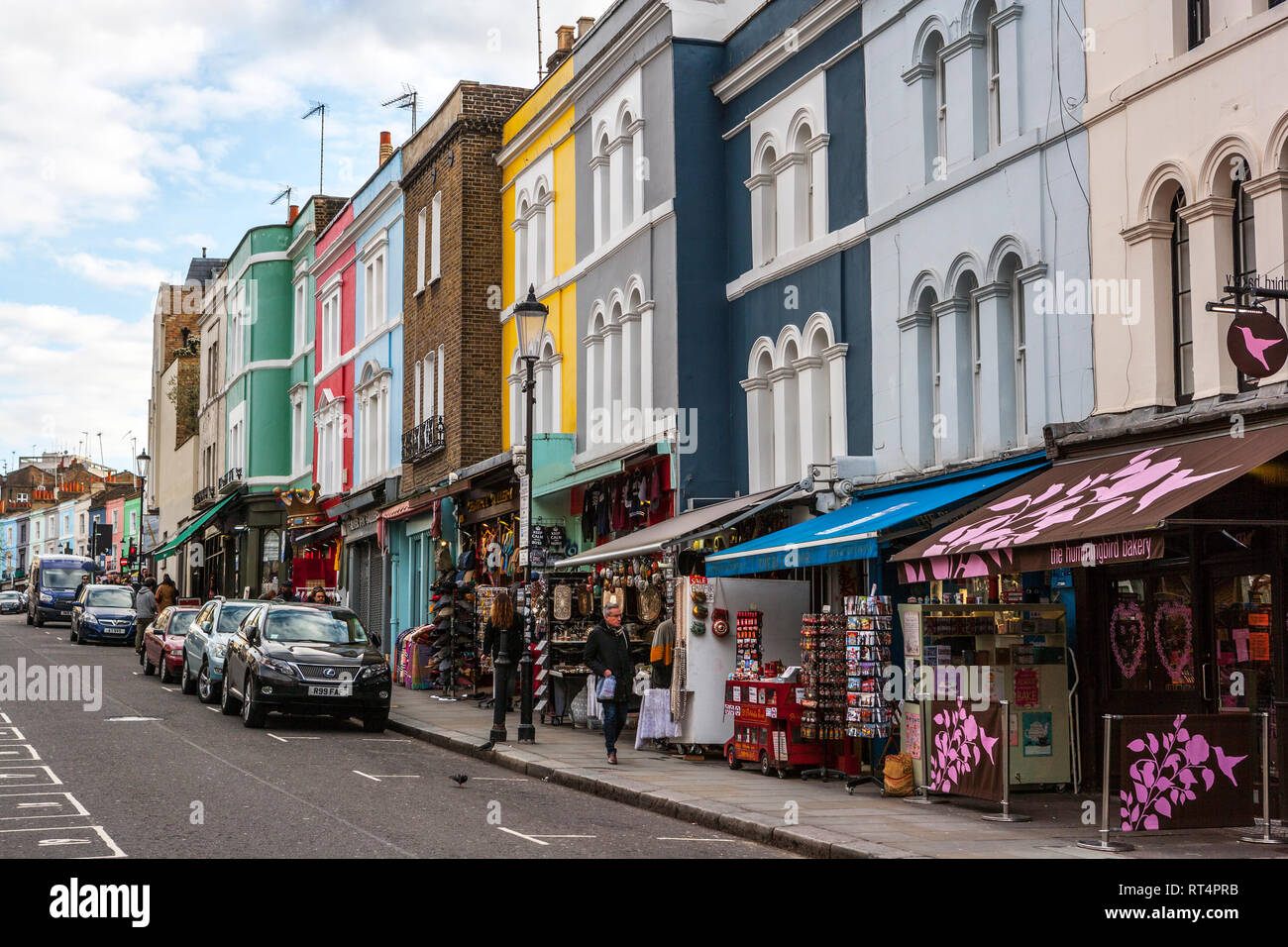 Bunte Geschäfte und Häuser, Portobello Road, Notting Hill, London Stockfoto