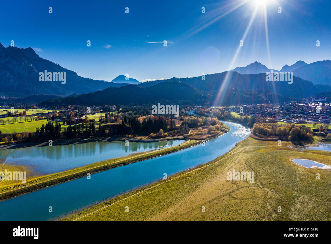Deutschland, Bayern, Ostallgäu, Füssen, Schwangau, Forggensee, niedrige Niveau der Wasser- und Sandbänke Stockfoto