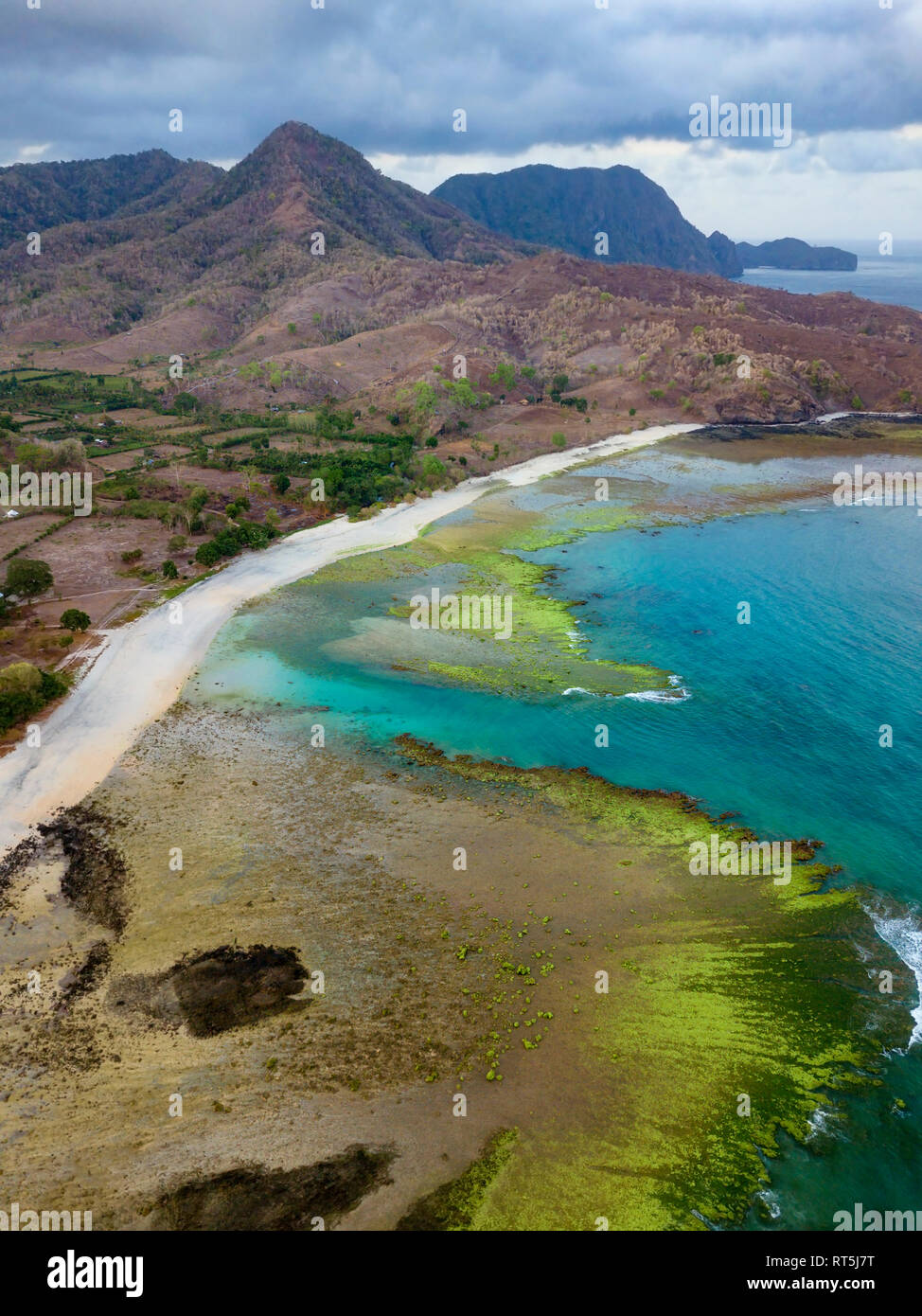 Maluk Beach Fotos Und Bildmaterial In Hoher Aufl sung Alamy maluk-beach-fotos-und-bildmaterial-in-hoher-aufl-sung-alamy