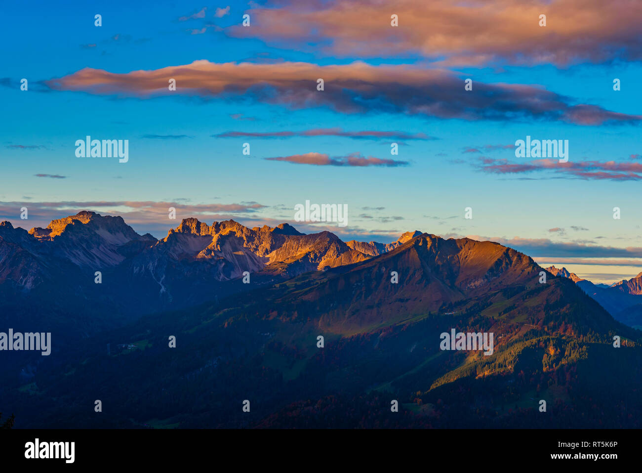 Panorama vom Rubihorn, 1957 m, zum Fellhorn, 2038 m, und Soellereck, 1706m, Allgäuer Alpen, Allgäu, Bayern, Deutschland, Europa Stockfoto