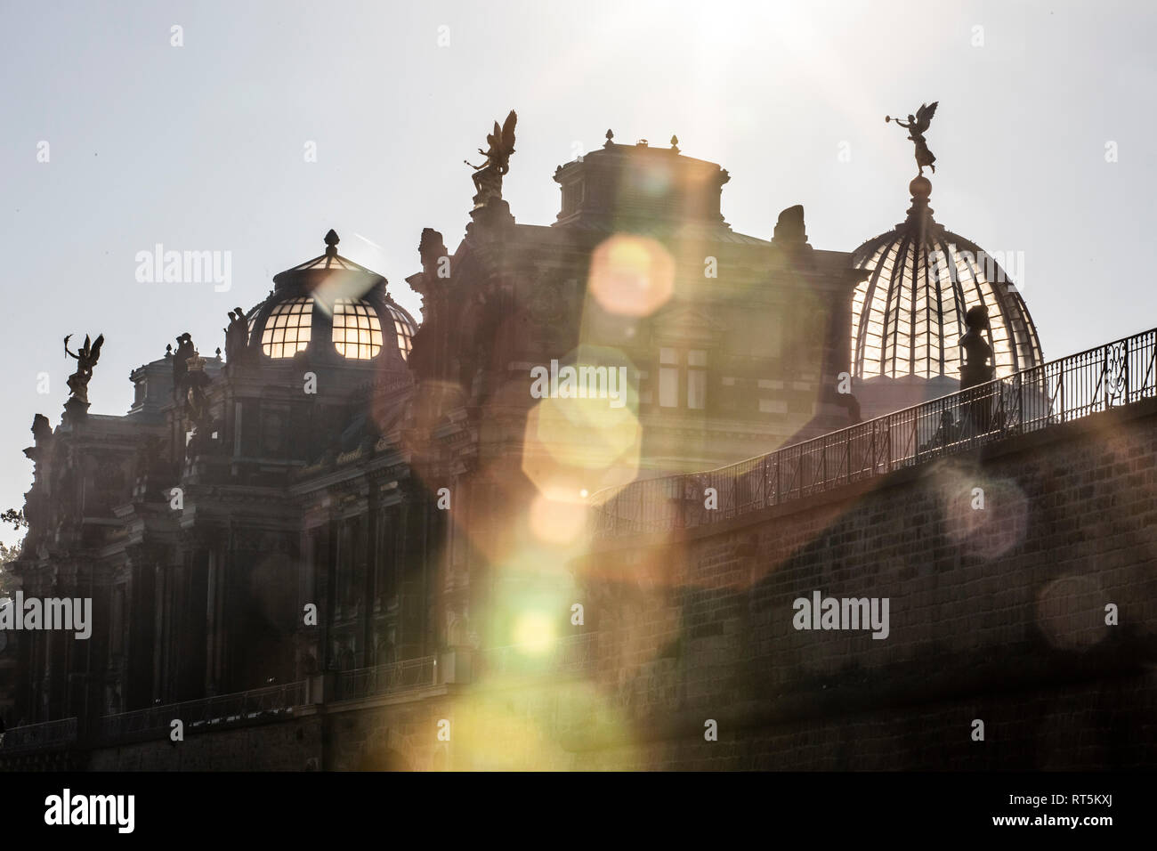 Deutschland, Dresden, Akademie der Bildenden Künste an der Hintergrundbeleuchtung Stockfoto