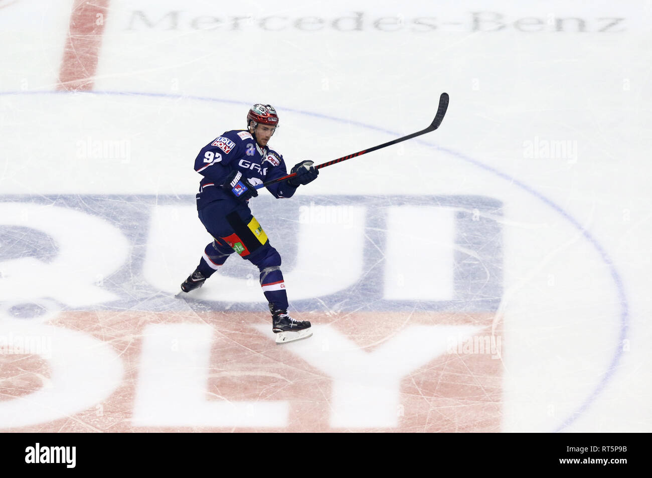BERLIN, DEUTSCHLAND - 22. SEPTEMBER 2017: Vorwärts Marcel Noebels von Eisbaren Berlin in der Deutschen Eishockey Liga (DEL) Spiel gegen Kolner Stockfoto