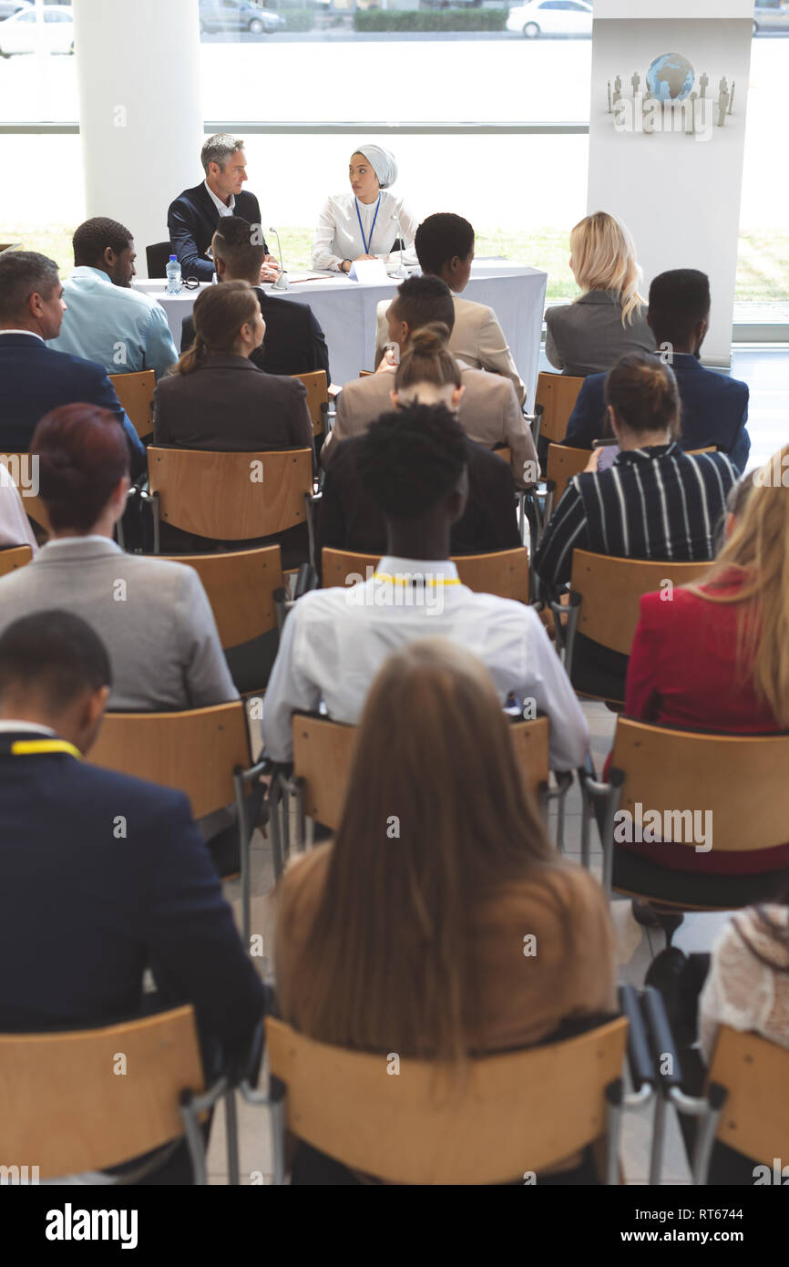 Gruppe von Geschäftsleuten an einem Business Seminar Stockfoto