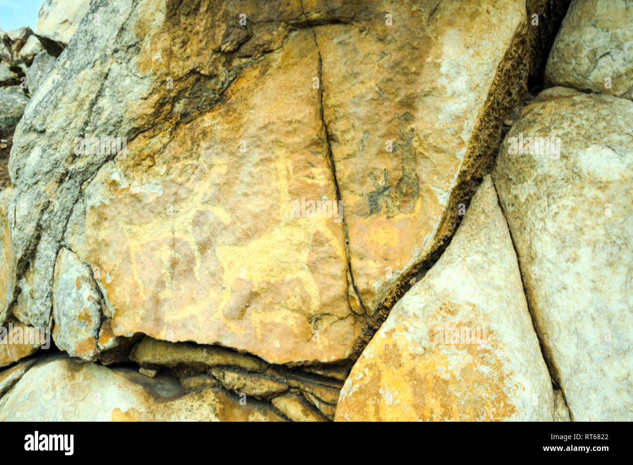 Felsmalereien auf Steine, Felsen mit Bildern auf Baikal. Felsmalereien auf Steine, Felsen mit Bildern auf Baikal. Stockfoto