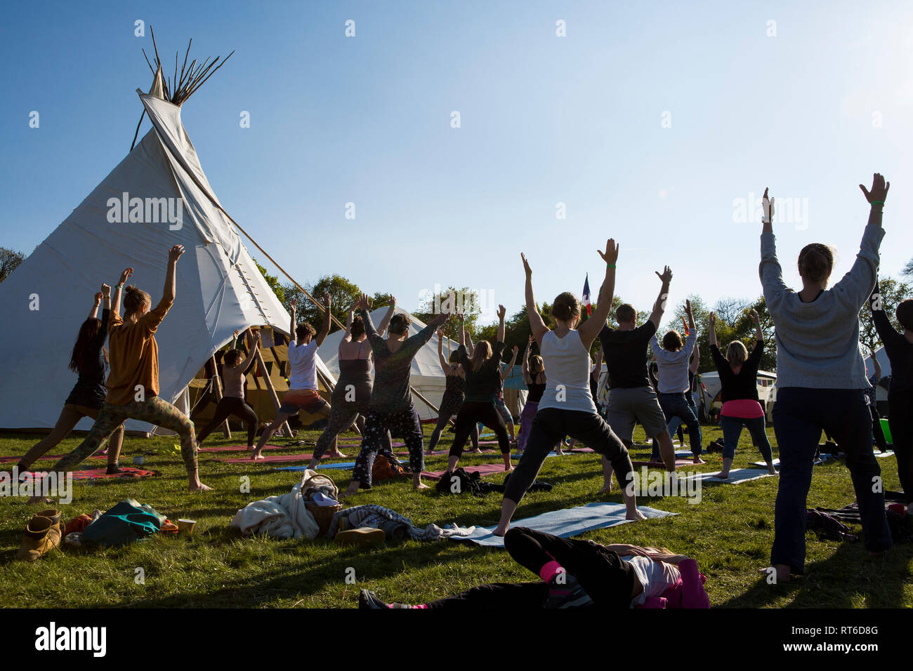 Yoga Workshop an Beltane Fire Festival, Sussex, UK Stockfoto