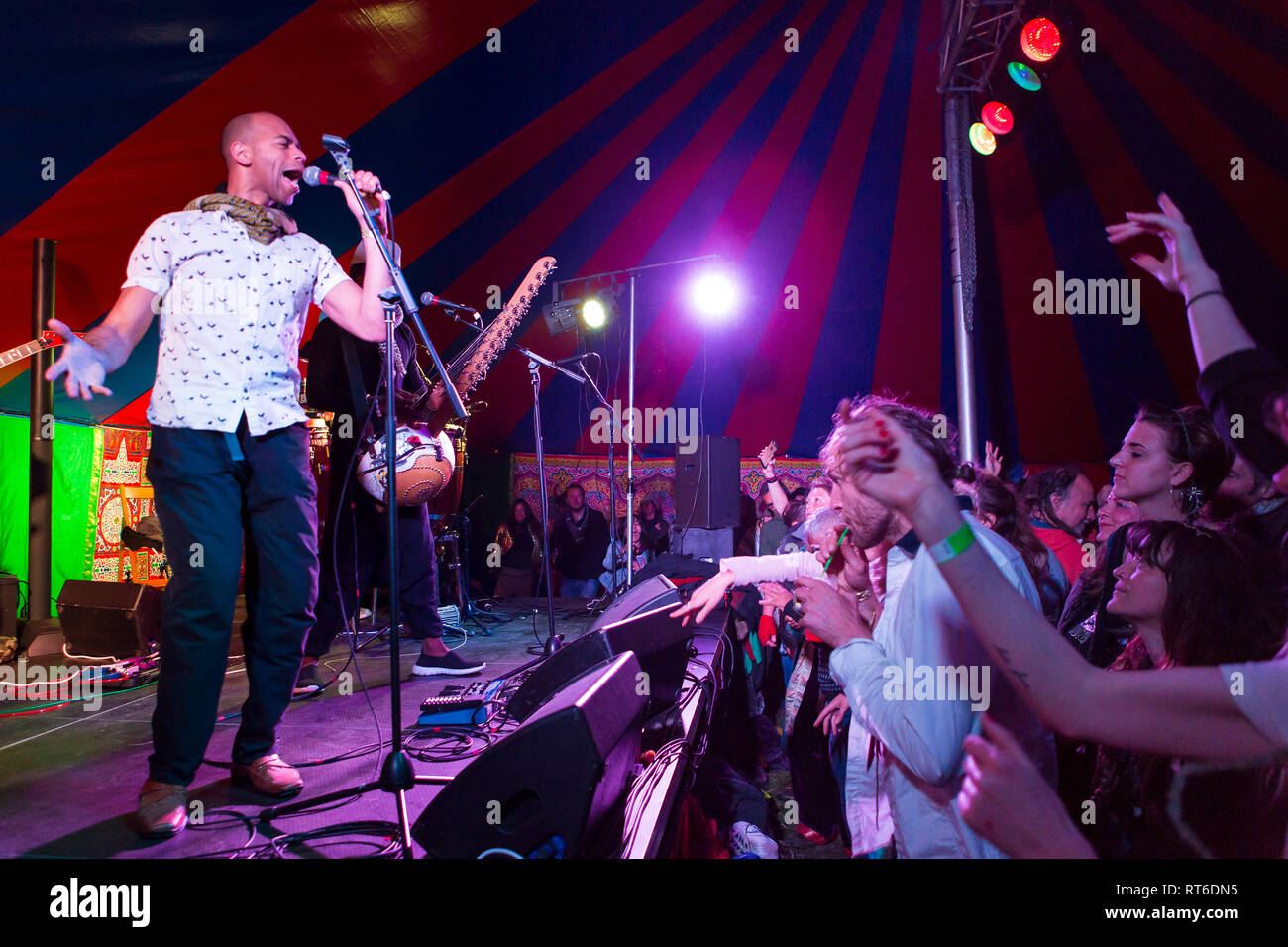 Afriquoi live auf Beltane Fire Festival, Sussex, UK Stockfoto