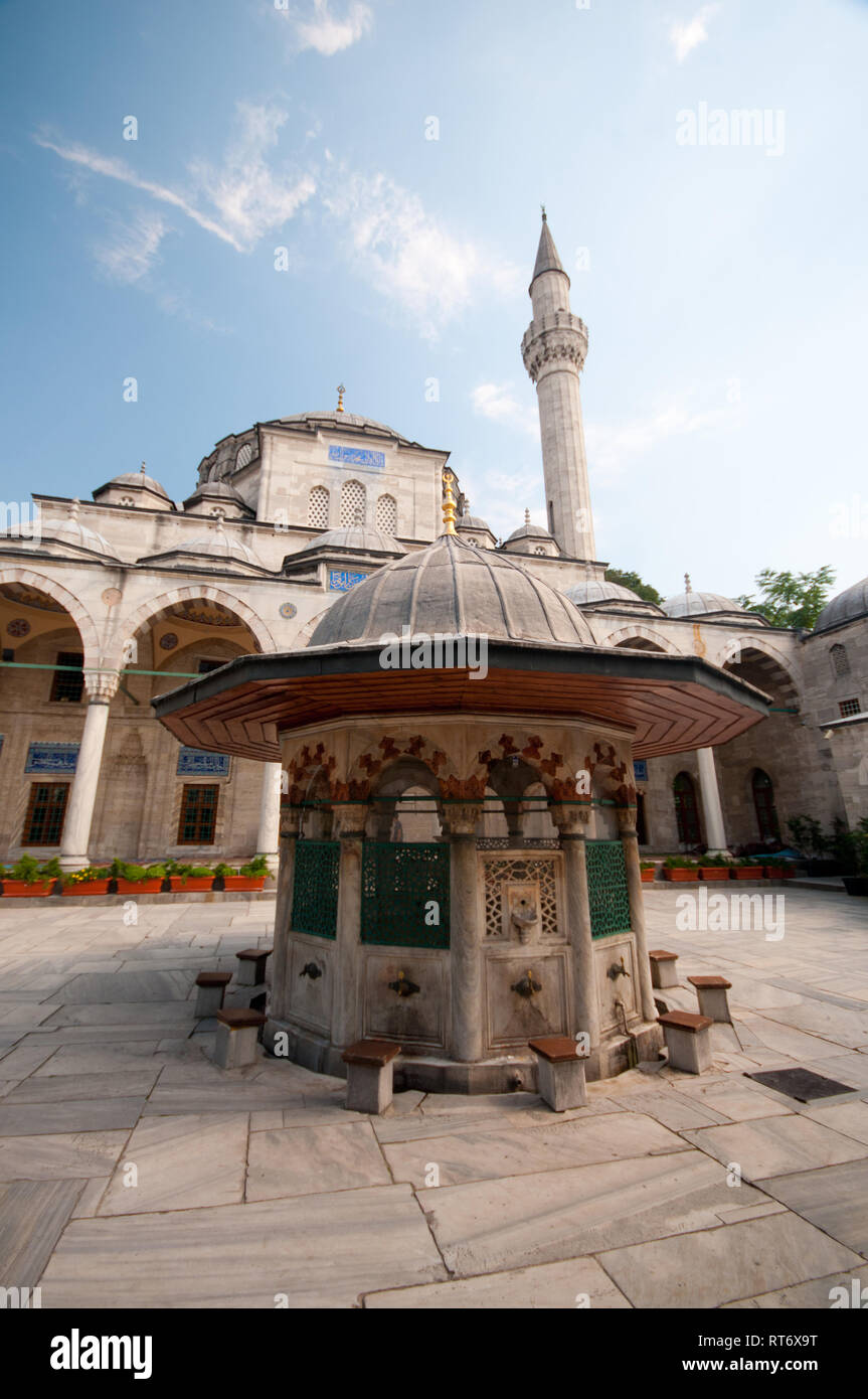 Sokollu mehmed pascha moschee minarett istanbul Fotos und