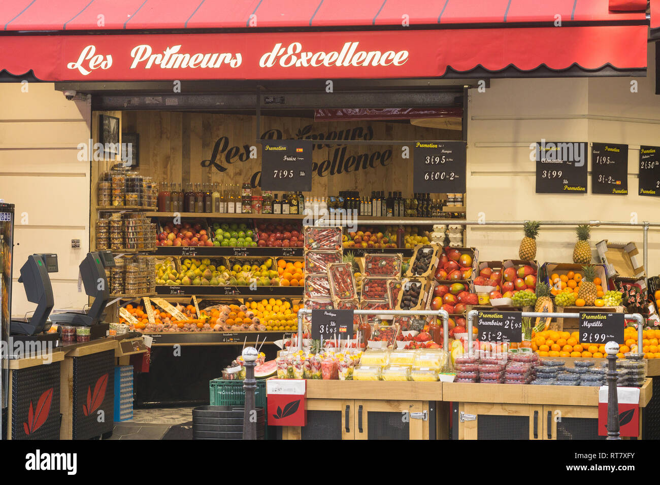 Obst verkaufen Shop an der Pariser Straße. Stockfoto