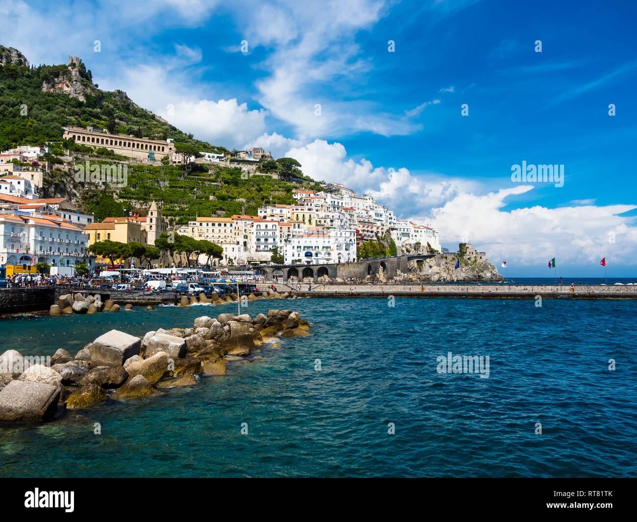 Italien, Amalfi, Blick auf die historische Altstadt Stockfoto