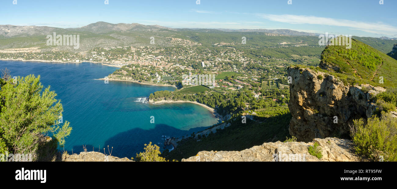 Panoramablick auf die Bucht von Cassis, Cassis, Provence, Frankreich Stockfoto