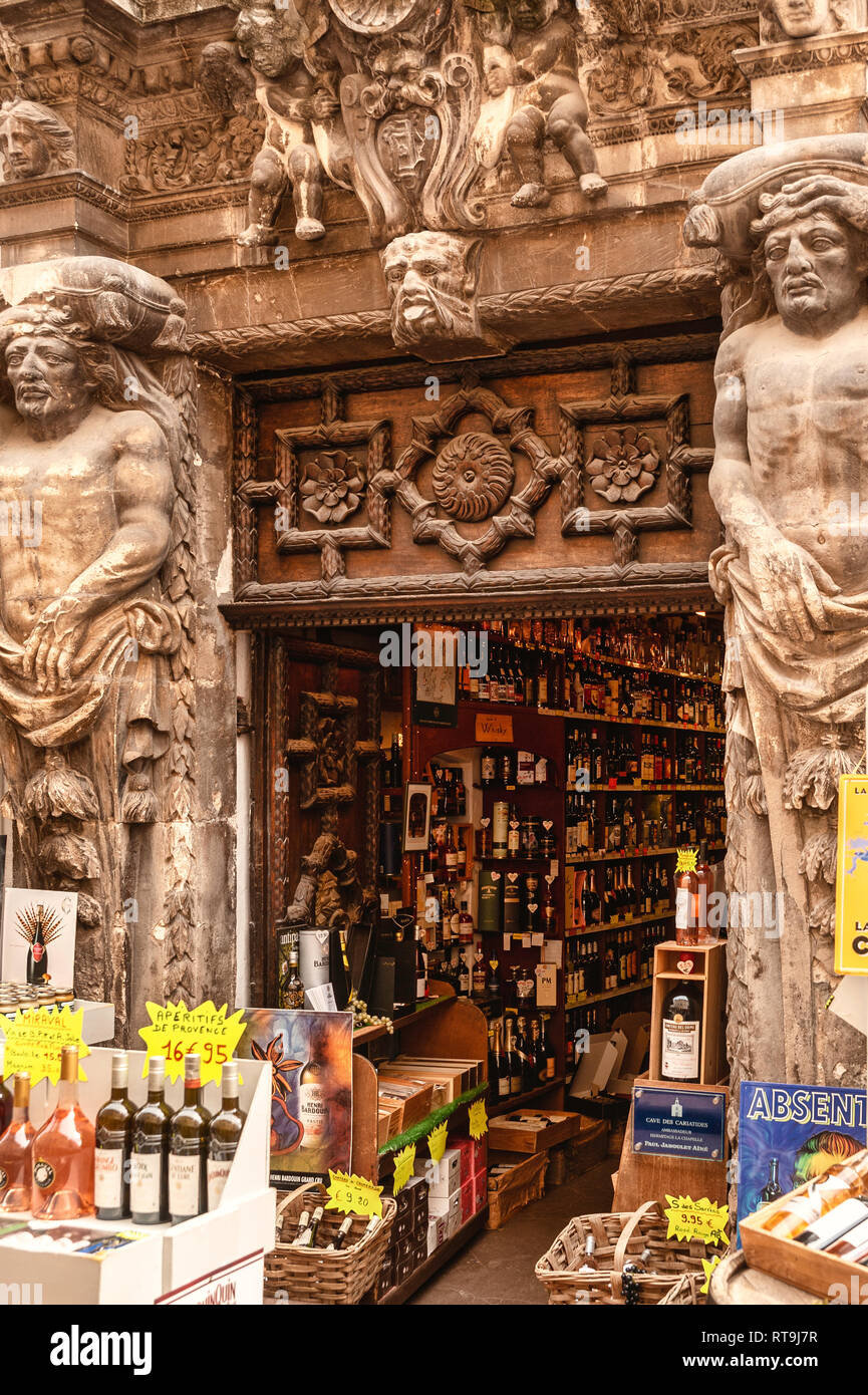 Wein Shop in der Fußgängerzone, Frejus, Var, ProvenceAlpesCote d'Azur