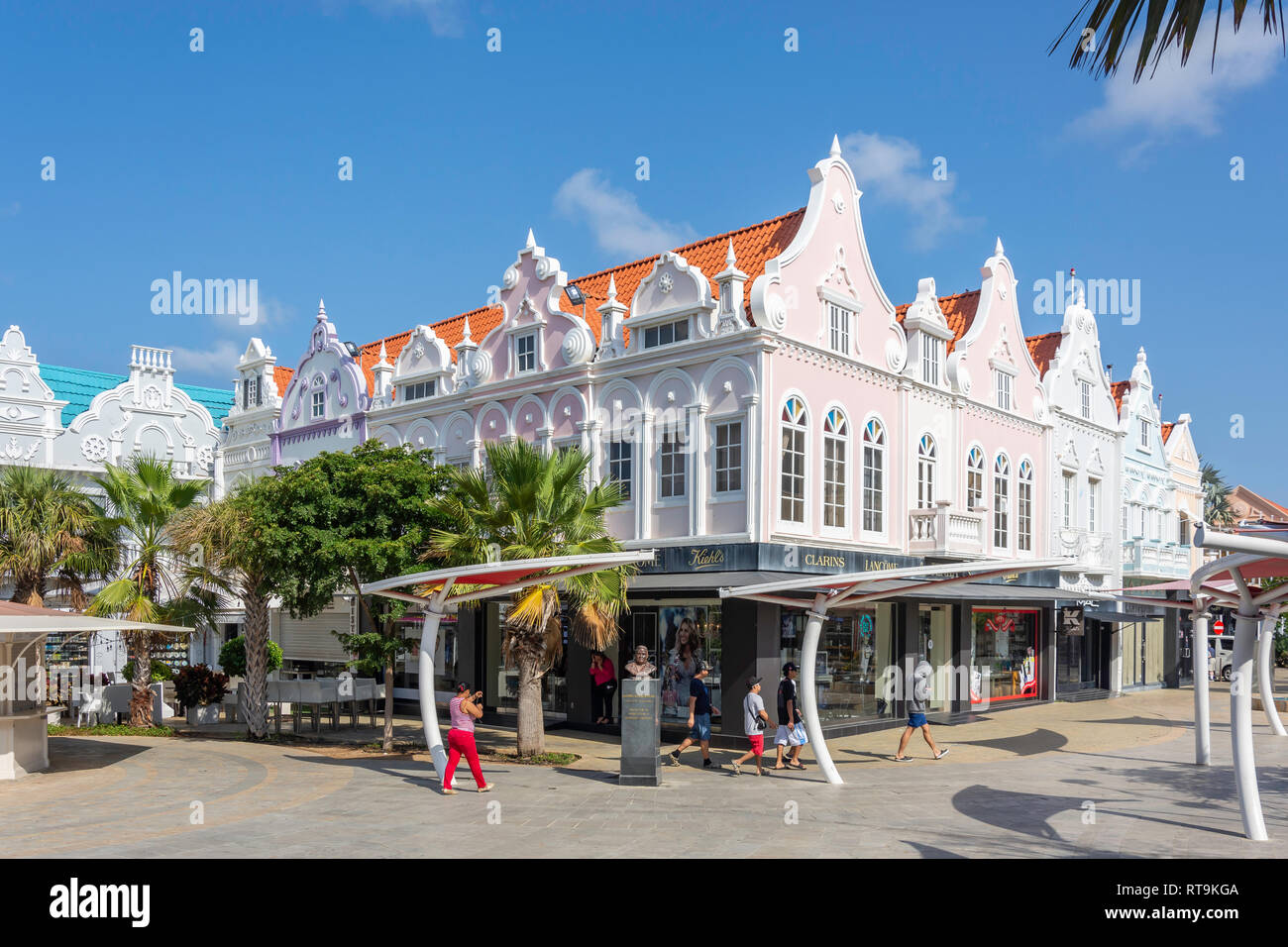 Plaza Daniel Leo mit niederländischen Gebäuden im Kolonialstil, Oranjestad, Aruba, ABC-Inseln, Leeward Antillen, Karibik Stockfoto