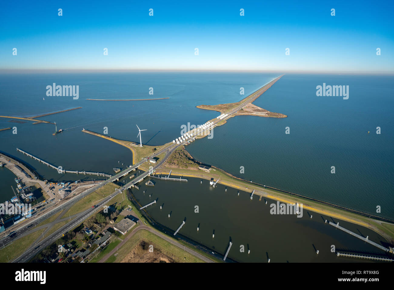 Die niederländische Afsluitdijk, Noord-Holland, die Verteidigung gegen die Nordsee Stockfoto