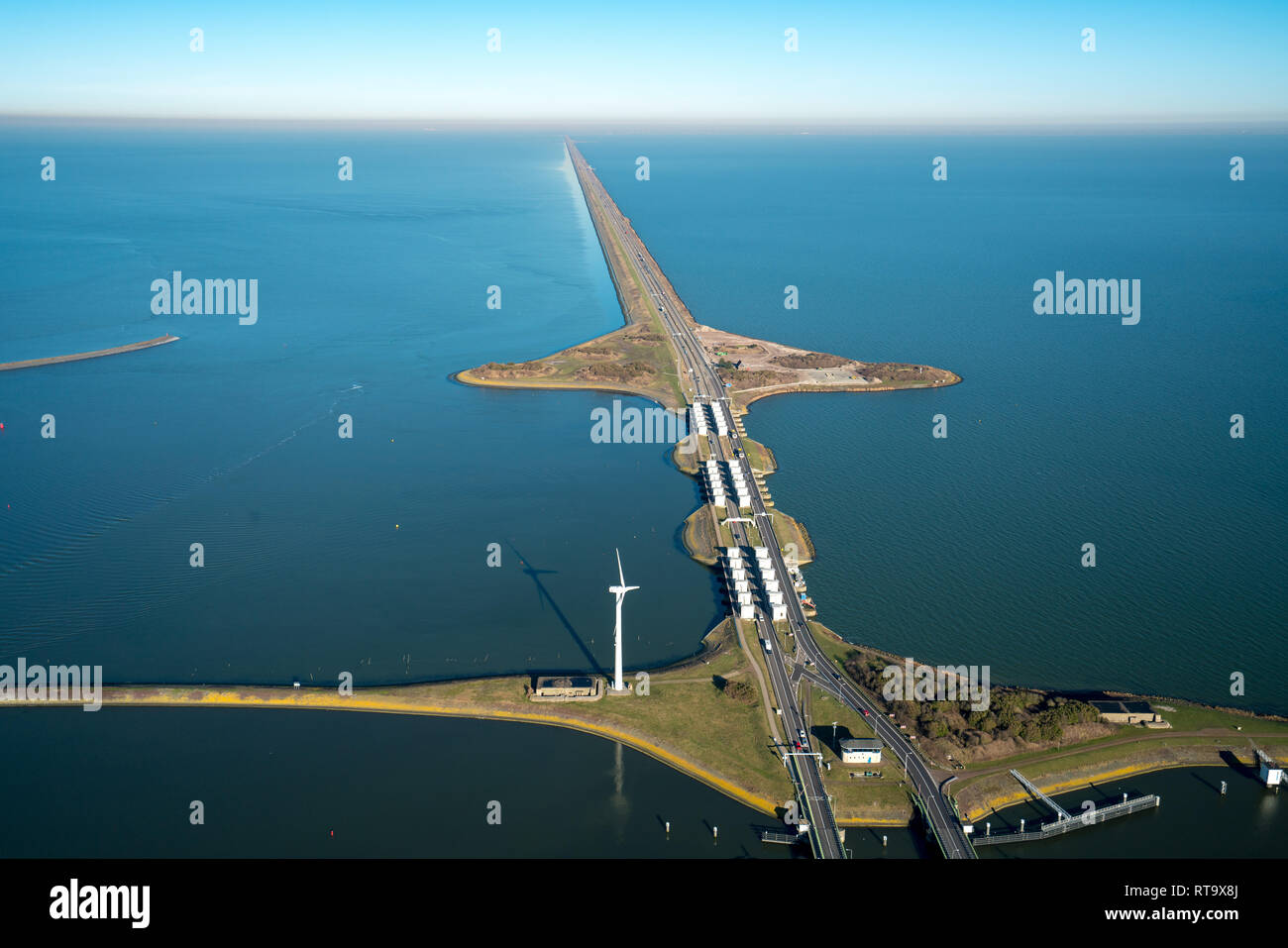 Die niederländische Afsluitdijk, Noord-Holland, die Verteidigung gegen die Nordsee Stockfoto