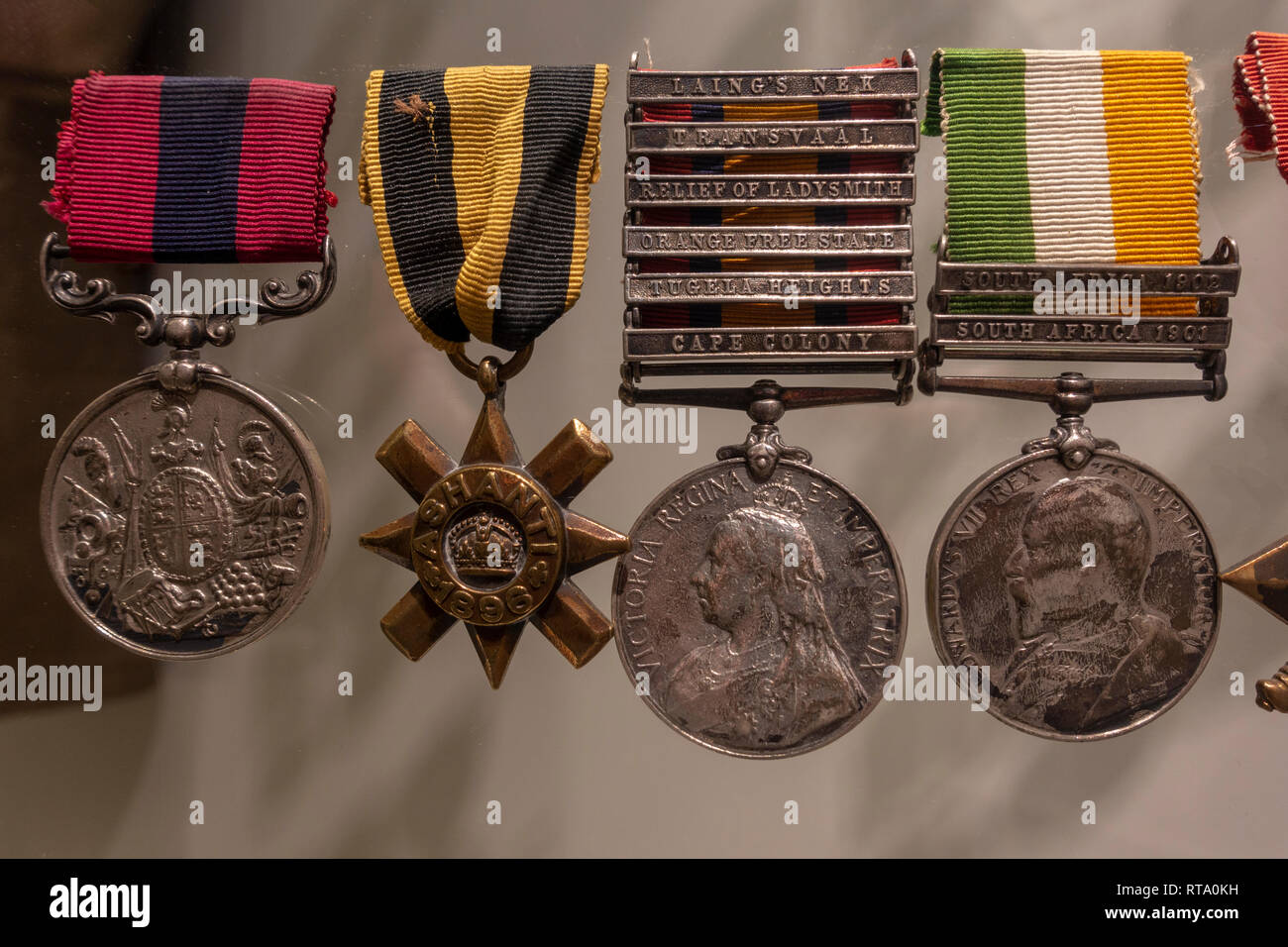 Linie des Britischen Empire Medaillen für das frühe 20. Jahrhundert, York Castle Museum, York, Yorkshire, Großbritannien. Stockfoto