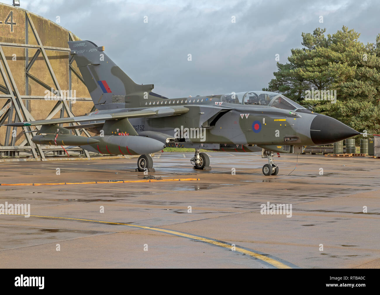 Tornado GR4 ZG 752 außerhalb der hat an RAF Marham Stockfoto