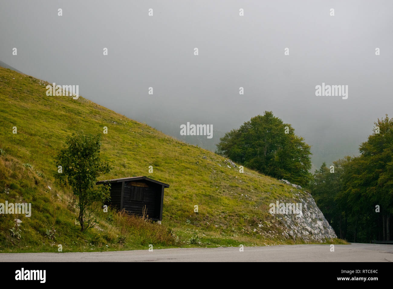 Schöne Landschaft vom Berg Terminillo, massiv Reatini, Abruzzen Apennin in Italien Stockfoto