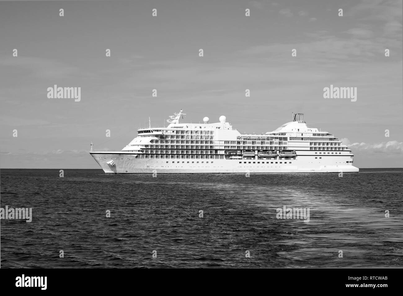 Ausflugsboot Das Mittelmeer Schwarzweiß Stockfotos Und Bilder Alamy 5051