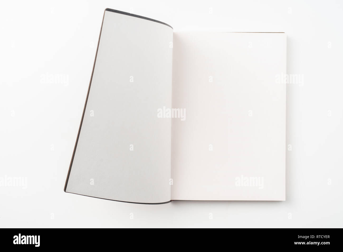 Designkonzept - Ansicht von oben öffnen Hochwertige rot Notebook Cover auf weißem Hintergrund für mockup Serie 7 isoliert Stockfoto