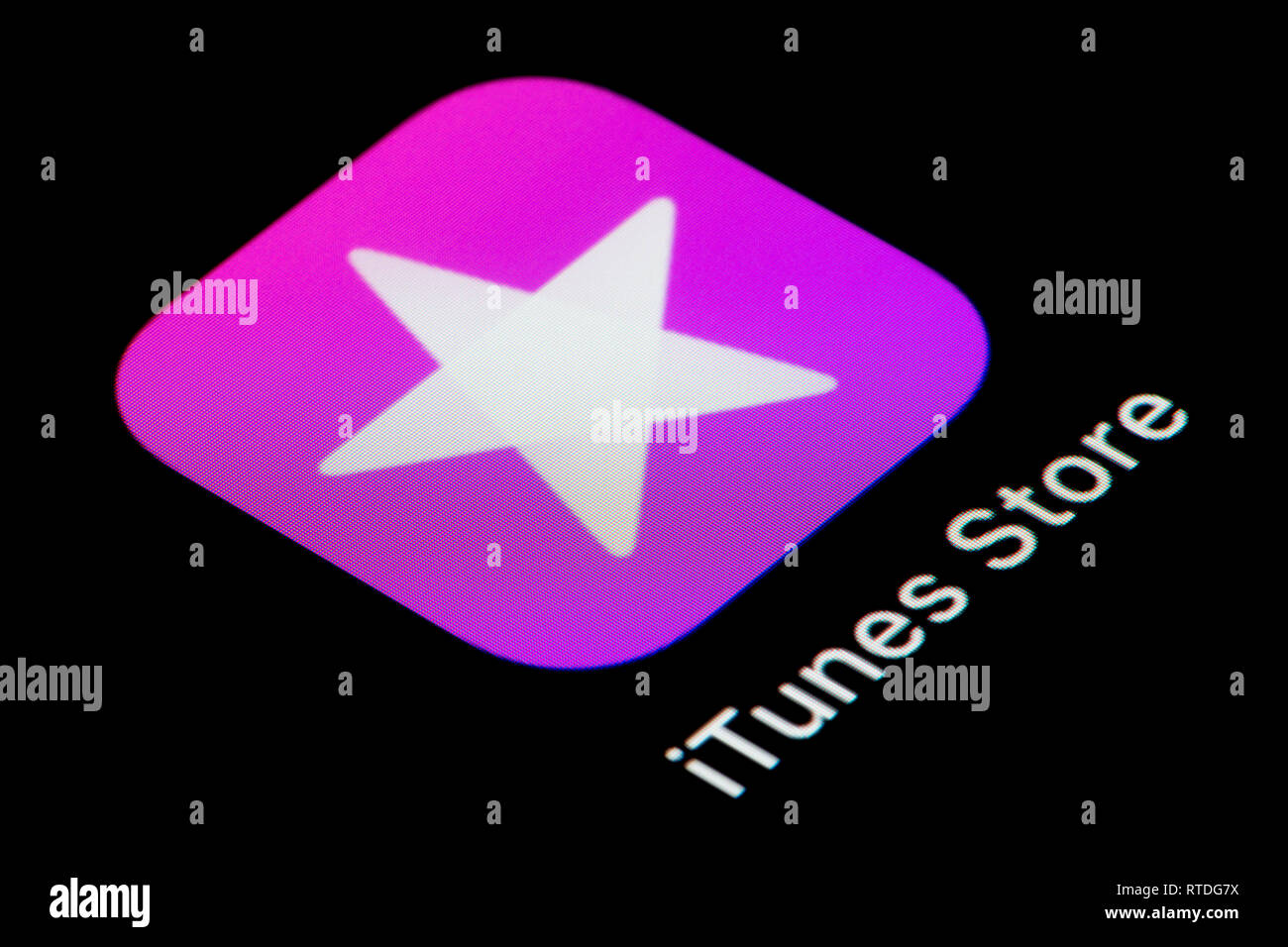 Eine Nahaufnahme des iTunes Store App Symbol, wie auf dem Bildschirm eines Smartphones (nur redaktionelle Nutzung) Stockfoto