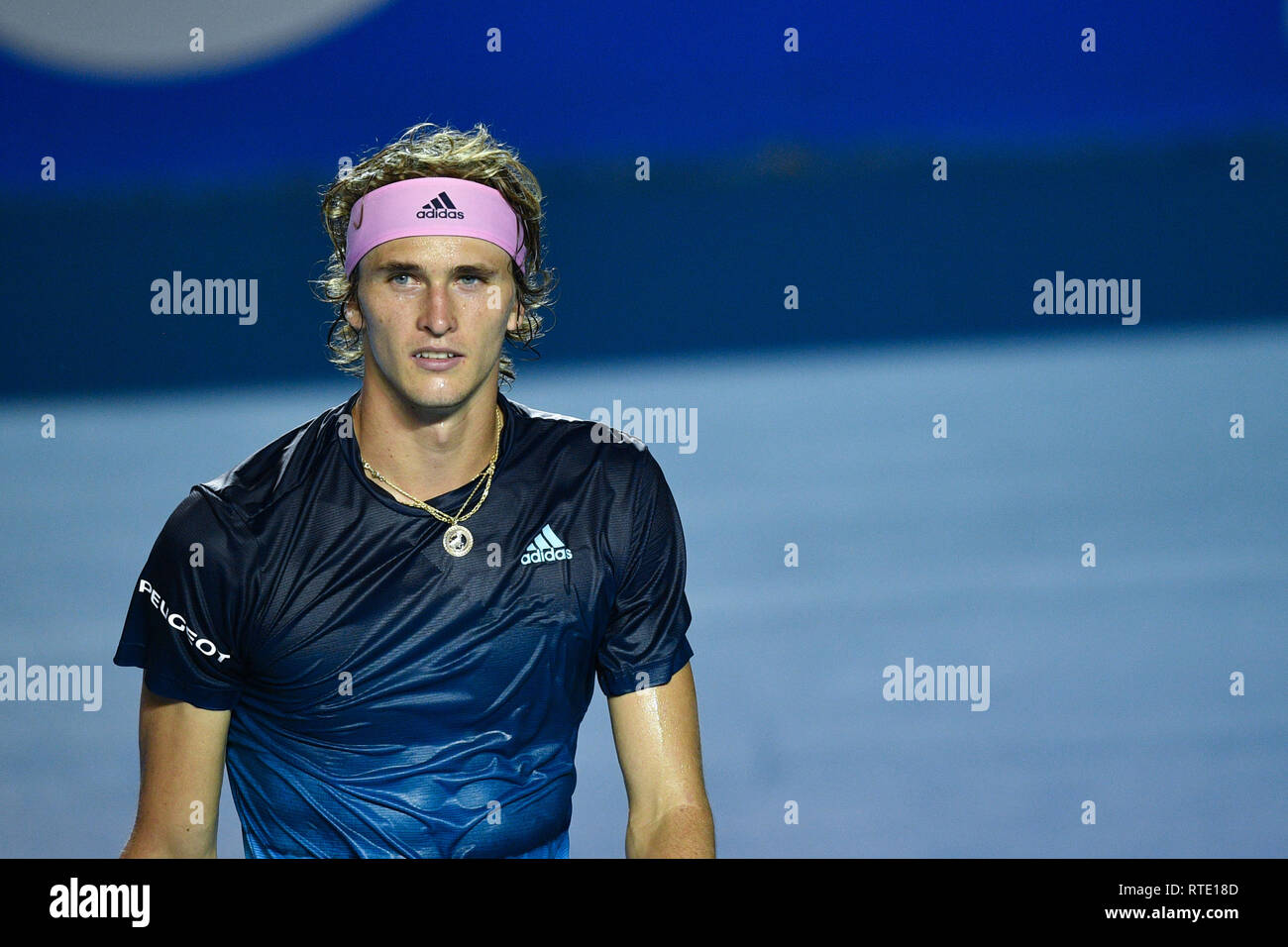 Acapulco, Mexiko. 28 Feb, 2019. Alexander Zverev in Deutschland reagiert während der Männer singles viertelfinalegleichen zwischen Alexander Zverev Deutschlands und Alex De Minaur von Australien am 2019 ATP-mexikanischen Open Tennis Turnier in Acapulco, Mexiko, am 28.02.2019. Alexander Zverev gewann 2-0. Credit: Xin Yuewei/Xinhua/Alamy leben Nachrichten Stockfoto