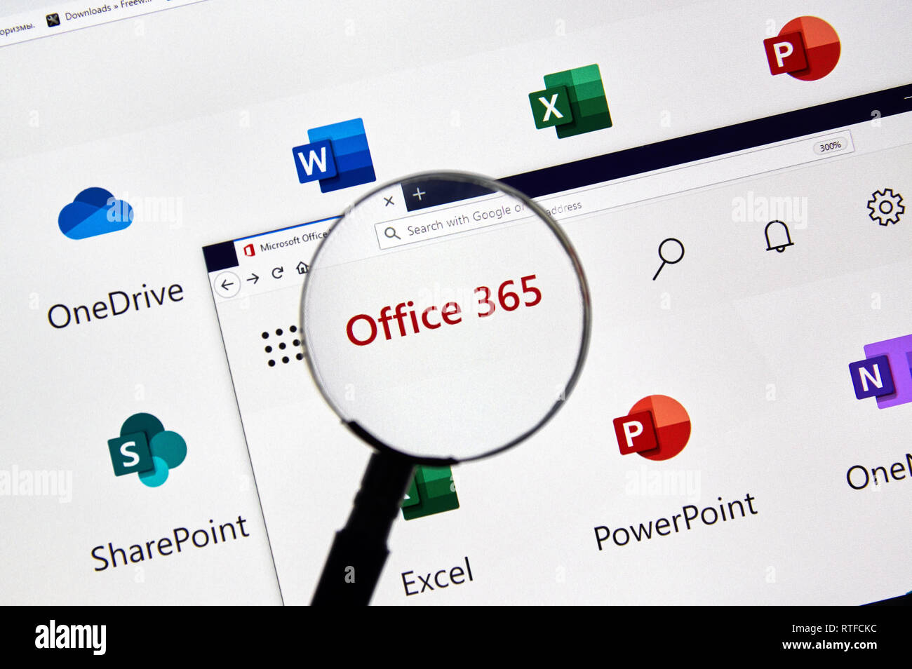MONTREAL, KANADA - 28. FEBRUAR 2019: Microsofrt Office 365 neue Symbole auf einem PC-Bildschirm. Office 365 ist der Markenname Microsoft verwendet Für eine Gruppe von Tln Stockfoto