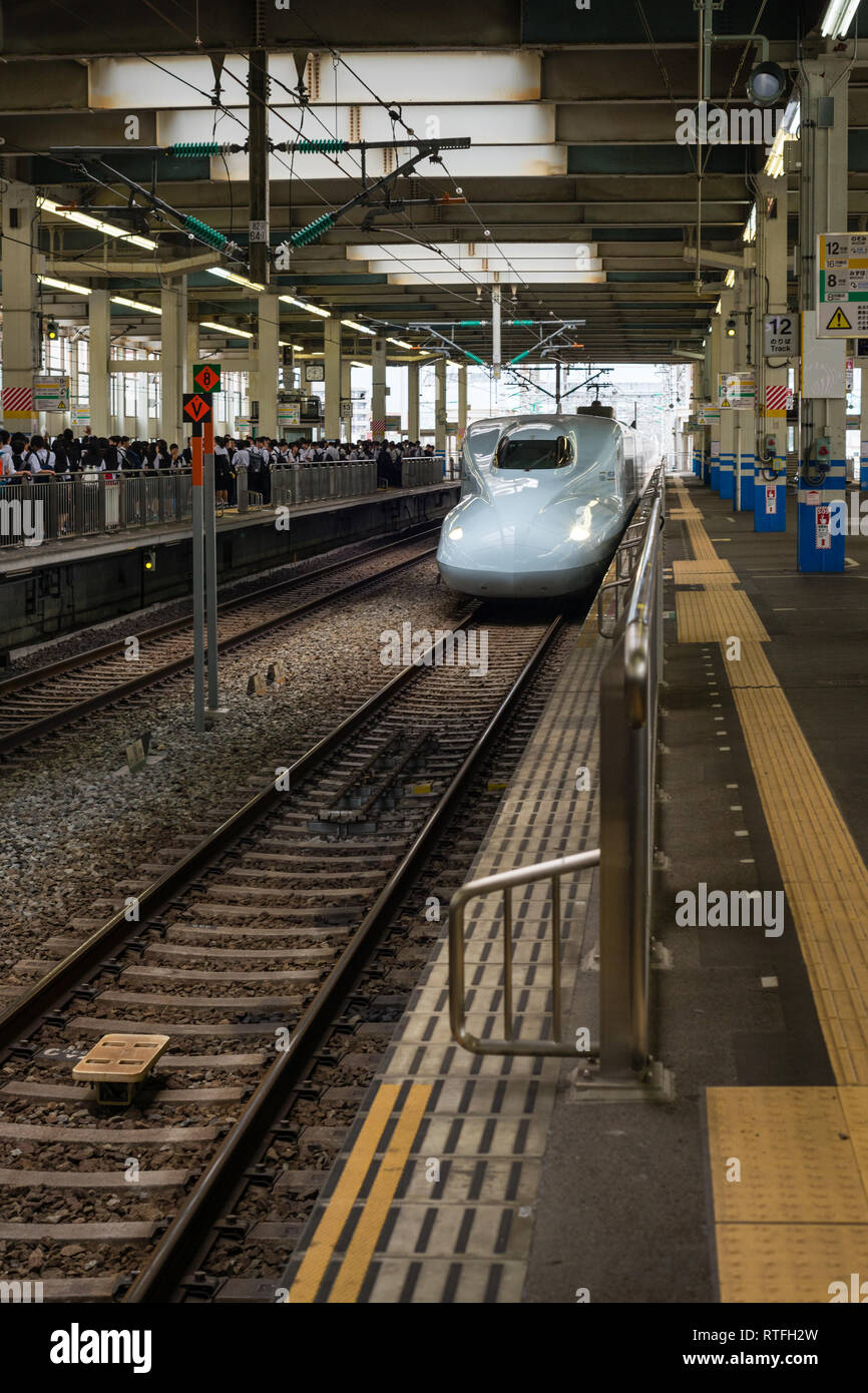 Fang den Bullet Zug in Japan Stockfoto